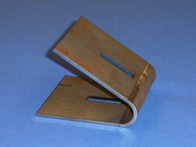 A 124 - 10 Gauge Hot-rolled Pickled Oiled Steel Angle