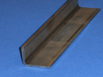 A 125 - 12 Gauge Hot-rolled Pickled Oiled Steel Angle